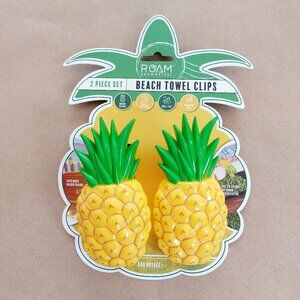 NWT Roam & Repeat Pineapple Beach Towel Clips Set of 2
